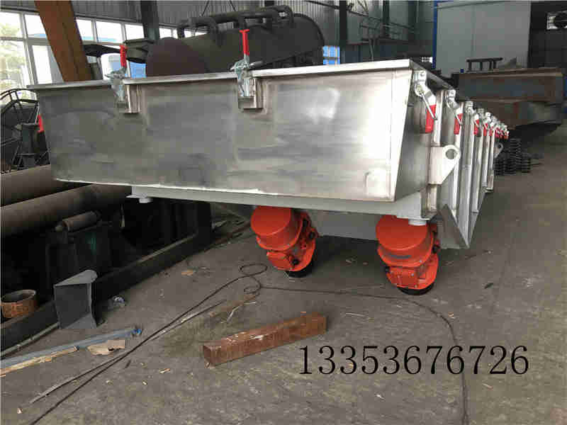 直線振動篩振動電機的安裝位置及振動甩塊的轉向？