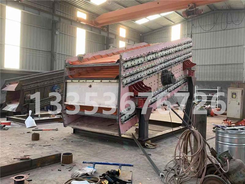 細(xì)粉分級方形搖擺篩和沸騰弛張篩的特點(diǎn)結(jié)構(gòu)原理的對比1